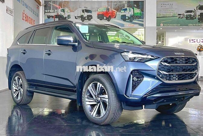 xe isuzu Mux phiên bản cao cấp số tự động 2 cầu