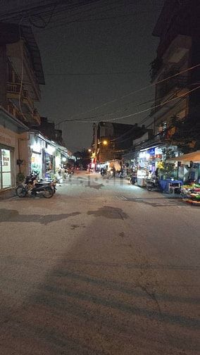 Phú Diễn - Gần Ôtô - 52m2 - Rộng Sáng Thoáng - Nhà Cấp 4 Chủ Đang Cho 