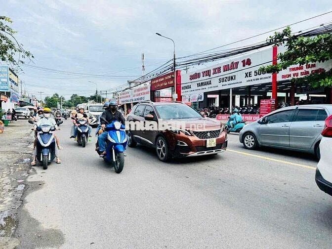 cẩn bán mặt tiền đường bùi văn hoà ngay ngã 4 b752 tân cảng