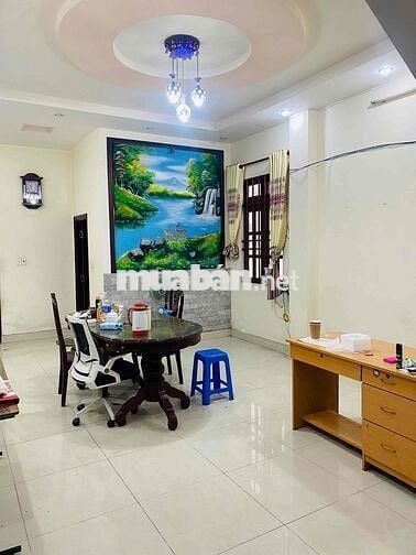 cho thuê tầng trệt ở biệt thự khu hành chính Dĩ an