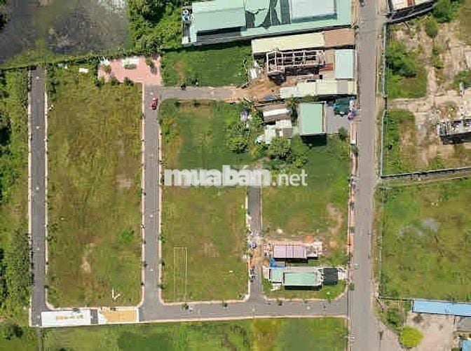 Cần sang nhượng lại lô đất cách chợ bình chánh 600m,shr, full thổ cư