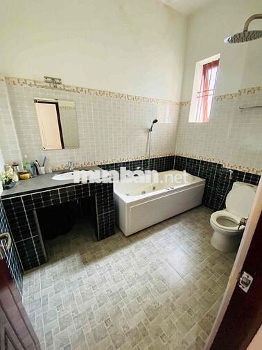 cho thuê phòng trọ trong căn biệt thự khu hành chính Dĩ An