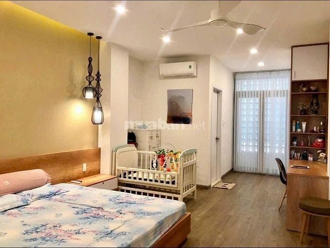 Bán gấp nhà ngay Nguyễn Trọng Tuyển TB,giá 5ty850 60m2 tặng full nt