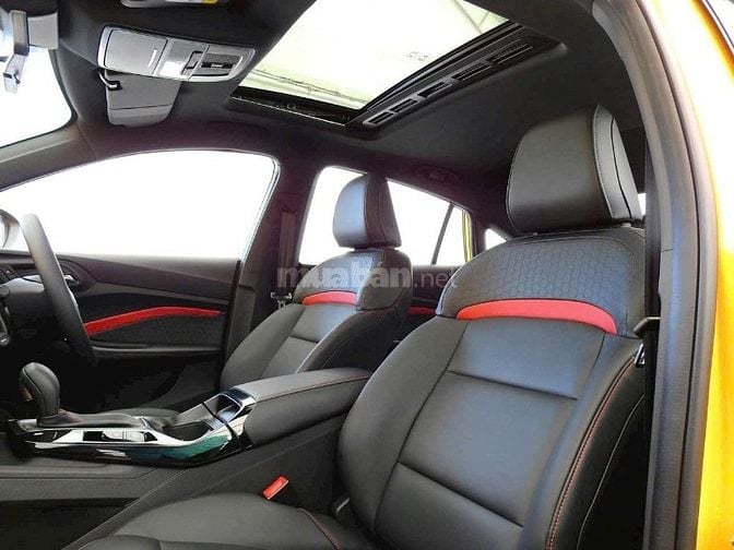 MG5 LUX nổi bật với bộ sưu tập màu sắc cực kỳ độc đáo. Nhưng màu VÀNG 