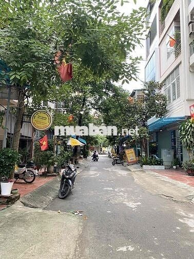 Nhà 6t 40m thang máy, phân lô vỉa hè, đường ô tô thông giá 14,2 tỷ.