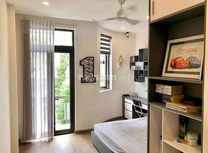 Bán gấp nhà ngay Nguyễn Trọng Tuyển TB,giá 5ty850 60m2 tặng full nt