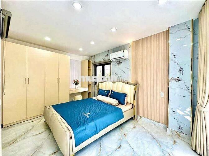 Mình bán nhà đẹp giá rẻ hẻm xe hơi Huỳnh Văn Bánh