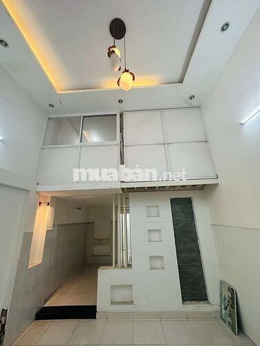 Mình bán nhà đẹp giá rẻ hẻm xe hơi Huỳnh Văn Bánh