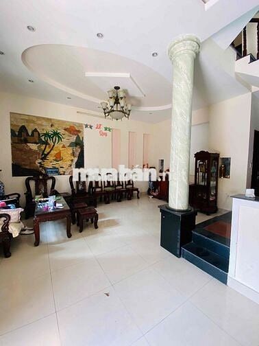 cho thuê tầng trệt ở biệt thự khu hành chính Dĩ an