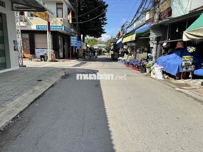 cẩn bán lô đất 2 mặt tiền trước sau nay cầu 201