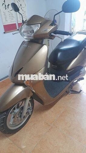 Bán xe chính chủ Lead 2011 màu đồng