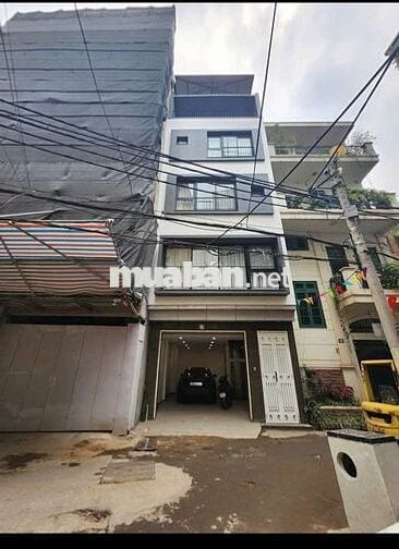 Tôi cần bán nhà Võng Thị, 6tầng thang máy full nội thất.