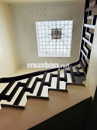 TRUNG TÂM TÂY HỒ - RỘNG 50M2 – NHÀ ĐẸP – NGÕ THÔNG – 3 GÁC CHẠY VÒNG