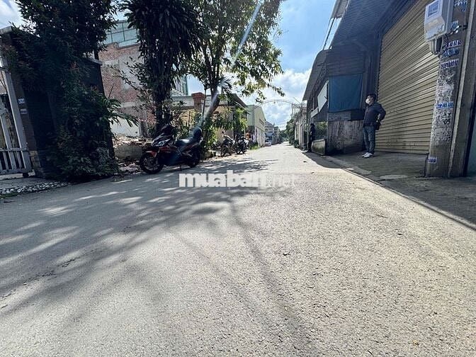 cần bán đất ngay đại học mở long bình tân