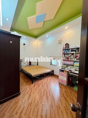 TRUNG TÂM TÂY HỒ - RỘNG 50M2 – NHÀ ĐẸP – NGÕ THÔNG – 3 GÁC CHẠY VÒNG