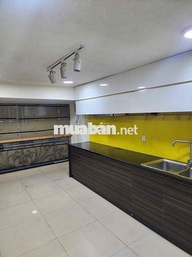 NHÀ MẶT TIỀN VỊ TRÍ TỐT NGAY NGÃ TƯ NGUYỄN THỊ NHỎ GIAO LỮ GIA