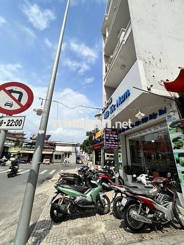 Siêu vị trí Phan Xích Long – Mặt bằng đẹp, thuận tiện kinh doanh