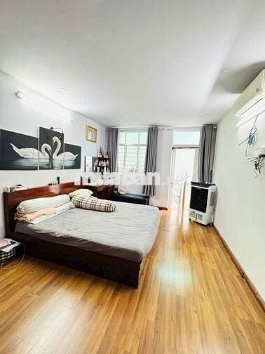 NHÀ NỞ HẬU 49M2, 2 PHÒNG NGỦ, ĐƯỜNG TRƯỜNG SA, Q.3