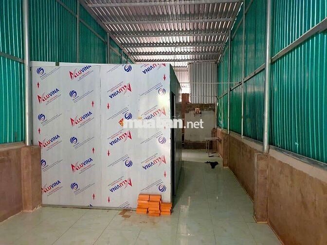 Nhà trống, cho thuê nguyên căn hoặc bán.