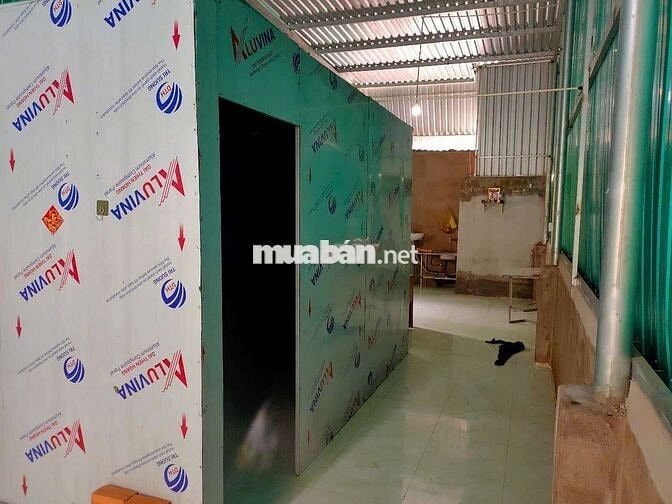 Nhà trống, cho thuê nguyên căn hoặc bán.