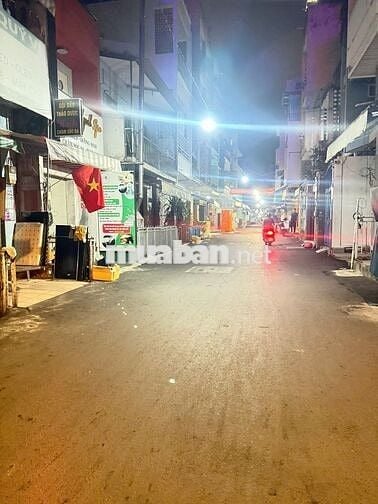 NHÀ NỞ HẬU 49M2, 2 PHÒNG NGỦ, ĐƯỜNG TRƯỜNG SA, Q.3