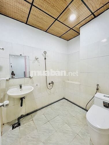 PHÒNG FULL NỘI THẤT NGAY ETOWN CỘNG HÒA CÓ THANG MÁY GẦN BIGC