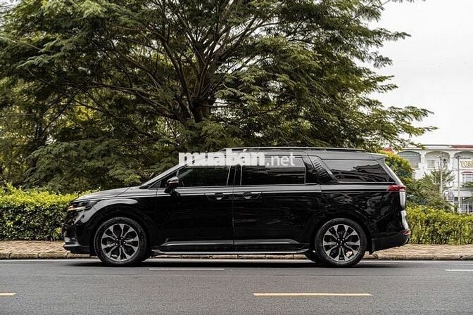 Kia Carnival 2022 2.2D Signature 7 ghế - 48000 km