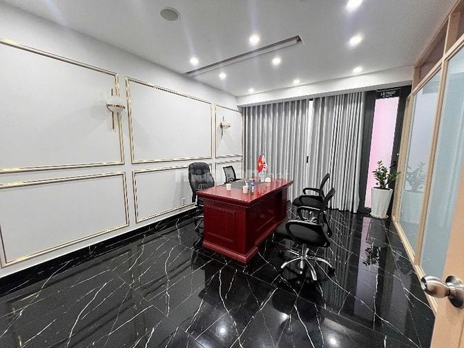 Chính chủ chốt thuê toà nhà 22 đường 3/2, Giá 400tr/tháng