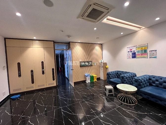 Chính chủ chốt thuê toà nhà 22 đường 3/2, Giá 400tr/tháng