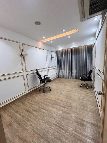 Chính chủ chốt thuê toà nhà 22 đường 3/2, Giá 400tr/tháng