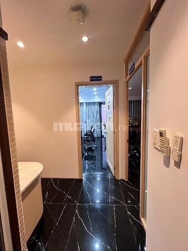 Chính chủ chốt thuê toà nhà 22 đường 3/2, Giá 400tr/tháng