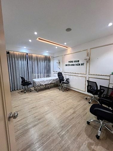 Chính chủ chốt thuê toà nhà 22 đường 3/2, Giá 400tr/tháng