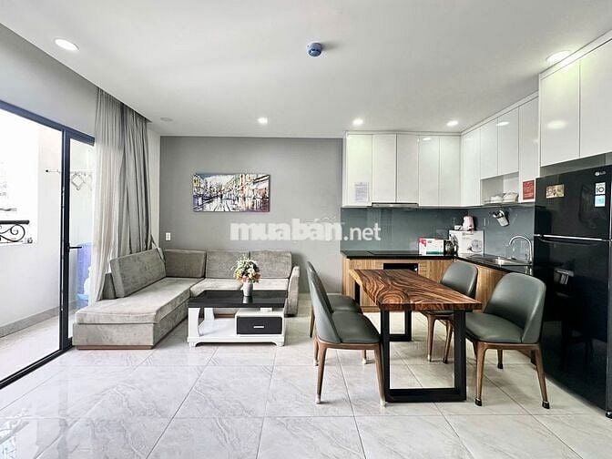 Thuê Căn Hộ 2PN 1PK Cao Cấp Thang Máy Nguyễn Xí Gần Bến Xe Miền Đông