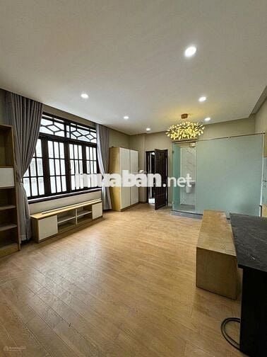 CHO THUÊ NHÀ GÓC 2 MẶT TIỀN PHỔ QUANG, GẦN SÂN BAY, Q TÂN BÌNH,GIÁ TỐT