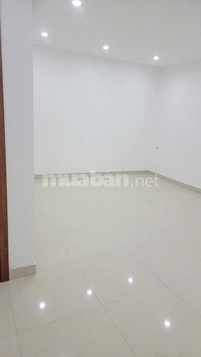 Cho thuê VP diện tích 30m2 tại số 89 Ngô Gia Tự; P. Việt Hưng, TP Hà N