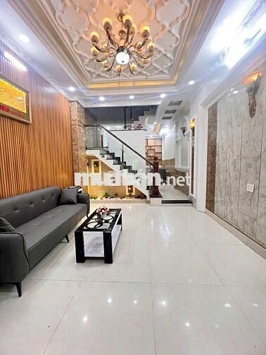 NHÀ 3 TẦNG XE HƠI TRÁNH - VÀO Ở NGAY