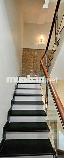 NHÀ 3 TẦNG XE HƠI TRÁNH - VÀO Ở NGAY