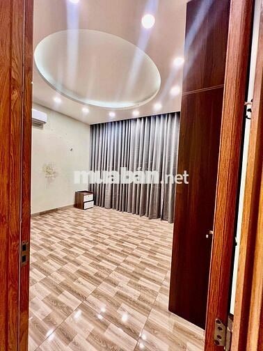 Nhà Mới Đẹp DT 180m2 1Trệt 2Lầu 3Pn 4Wc Có Đất Trống Đậu Ôtô Sân Thượg