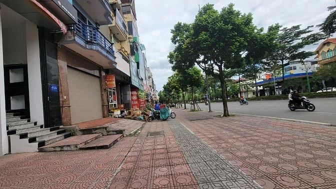 Cho thuê VP diện tích 30m2 tại số 89 Ngô Gia Tự; P. Việt Hưng, TP Hà N