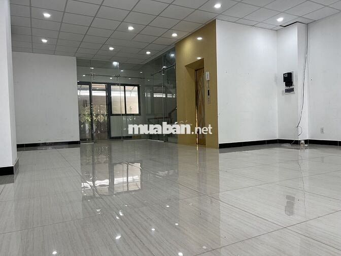 Nguyên căn 7x20m, Hầm 4T ở Vạn Phúc, sàn trống thang máy. Giá rẻ 55 tr