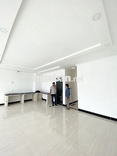 Nguyên căn 7x20m, Hầm 4T ở Vạn Phúc, sàn trống thang máy. Giá rẻ 55 tr