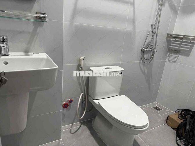 cho thuê nhà tên lửa_100m2_3,5tấm -nhà mới_giá rẻ