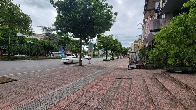 Cho thuê VP diện tích 30m2 tại số 89 Ngô Gia Tự; P. Việt Hưng, TP Hà N