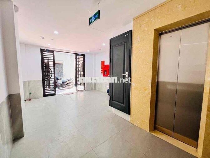 CHDV 10 PHÒNG KHÉP KÍN – FULL ĐỒ – THANG MÁY – CÁCH Ô TÔ VÀI BƯỚC