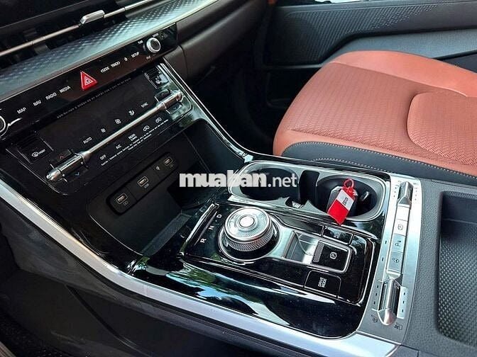 Kia Carnival 3.5 Signature Full 2023 Trắng/nâu