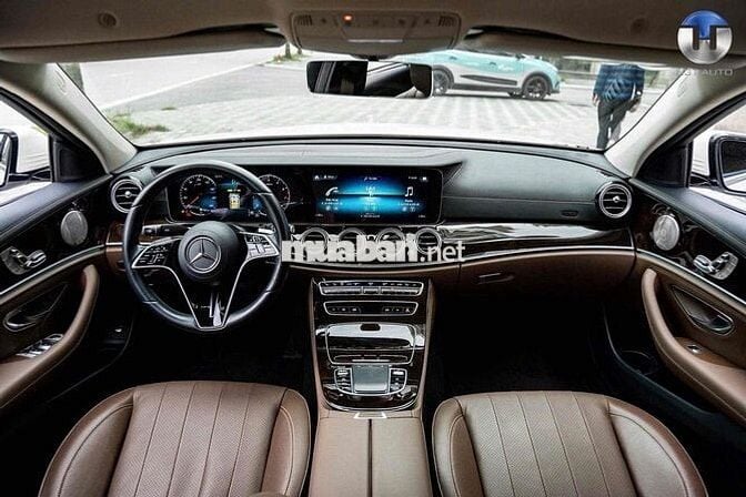 Mercedes_E200_Exclusive Model 2023 Bank 90%