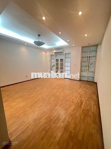 Cho thuê căn nhà 85m2 xây 4 tầng tại ngõ 93 phố Trung Kính, HN