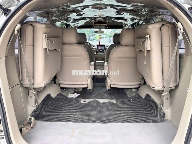 Toyota Innova 2015 V Bạc