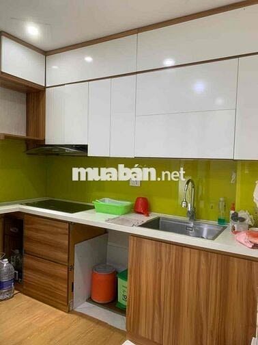 Bán CCMN Mặt Phố Khương Đình - 60m2- Lô Góc 2 Ngủ- Giá 2.5 Tỷ