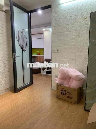 Bán CCMN Mặt Phố Khương Đình - 60m2- Lô Góc 2 Ngủ- Giá 2.5 Tỷ